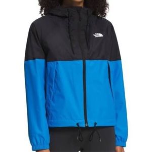#68 NWT The North Face jacket